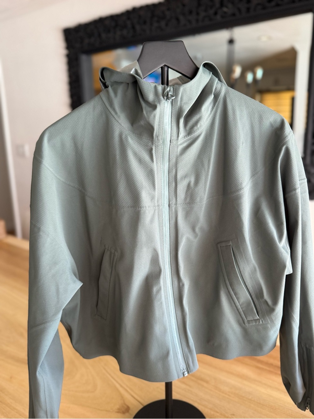 ALO Yoga Olive Green Lightweight Hooded Jacket